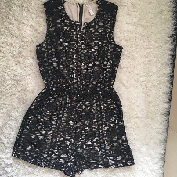 Xhilaration romper Médium - Picture 2 of 8